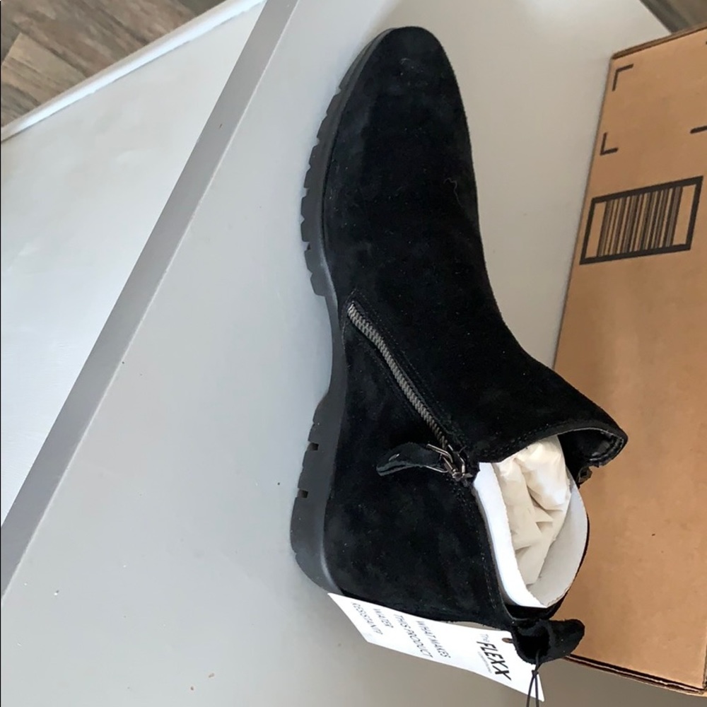 Suede waterproof bootie